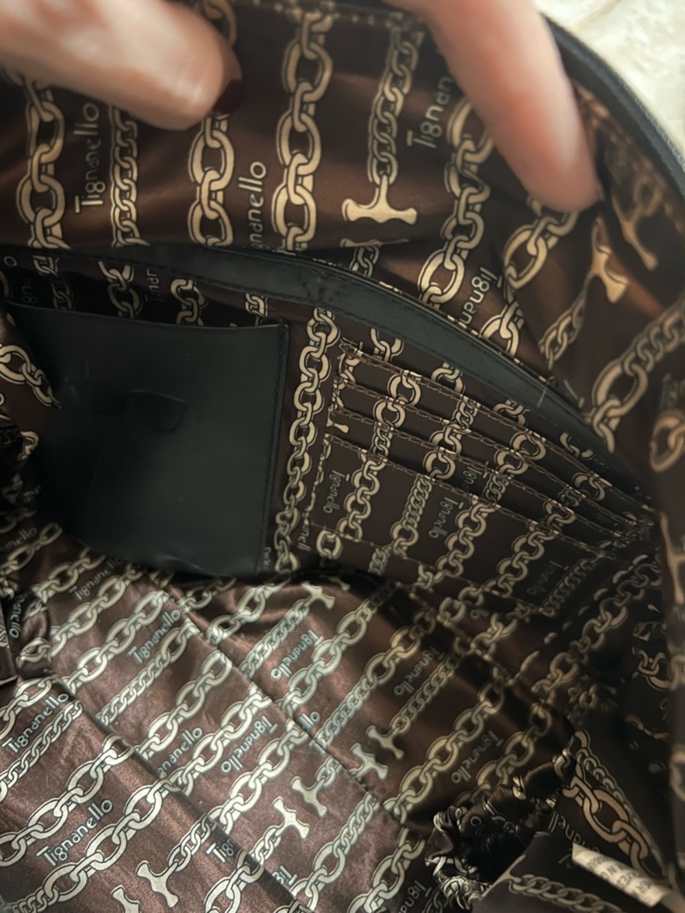 Tignanello Black Leather Shoulder Bag with Gold Chain Detail - Picture 7 of 7